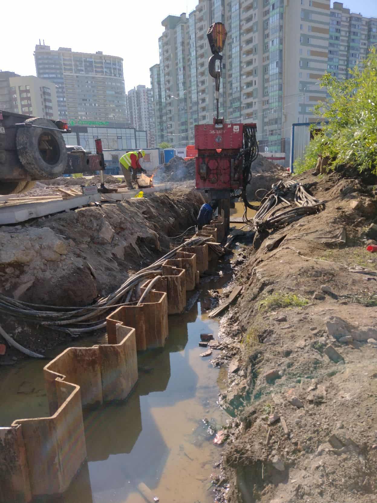 Вибропогружение шпунта