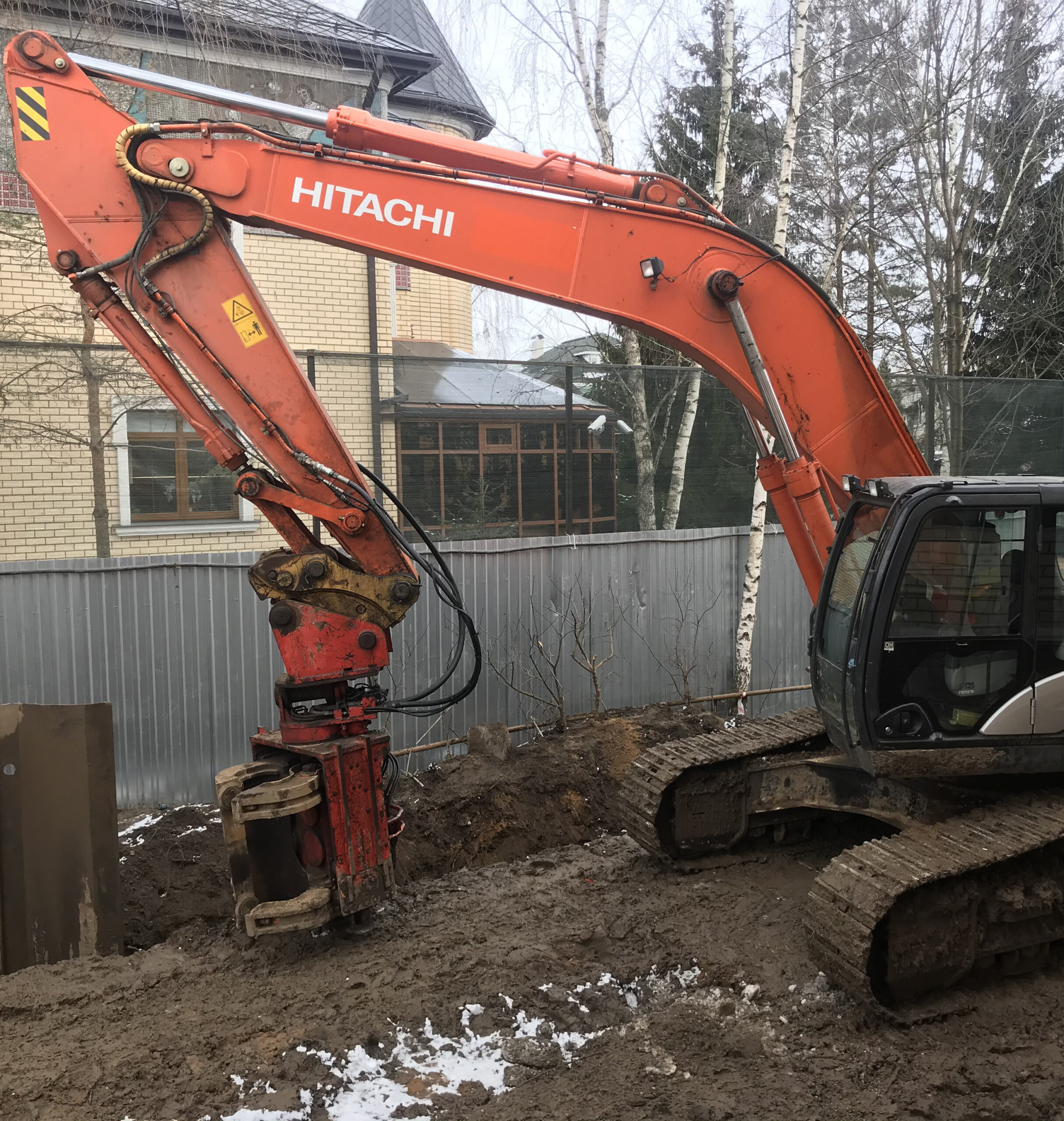 Экскаватор Hitachi 330